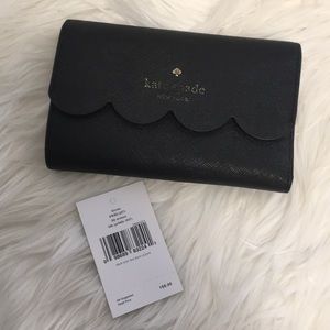 Kate Spade Kieran in black wallet
